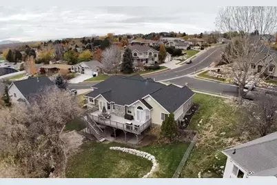 5698 S 1150 E, South Ogden, UT 84405 - Photo 4