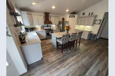 5698 S 1150 E, South Ogden, UT 84405 - Photo 8