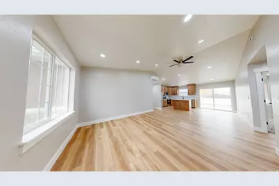 135 S 350 E, Huntington, UT 84528 - Photo 2