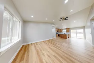 135 S 350 E, Huntington, UT 84528 - Photo 2