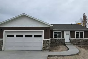135 S 350 E, Huntington, UT 84528 - Photo 2