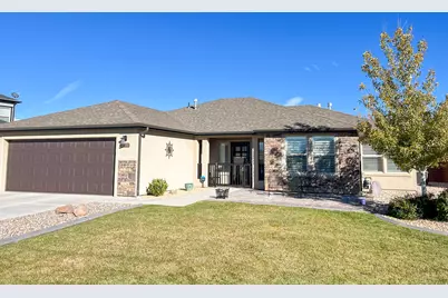 3678 N Monarch Dr, Cedar City, UT 84721 - Photo 2