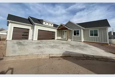 161 N Riviera Dr. W, Roosevelt, UT 84066 - Photo 1