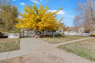 165 N 100 W, Fillmore, UT 84631 - Photo 2