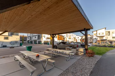 506 W 2200 N, Layton, UT 84041 - Photo 6