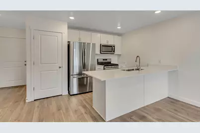 58 N Monitor Row E, Saratoga Springs, UT 84045 - Photo 4