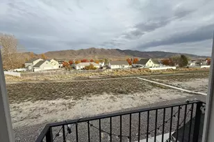 3948 N Cougar Ln, Eagle Mountain, UT 84005 - Photo 16