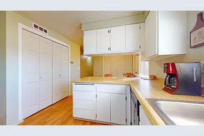 80 S 300 W, Panguitch, UT 84759 - Photo 18