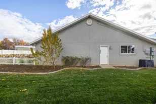 221 W 260 N, Hyde Park, UT 84318 - Photo 26