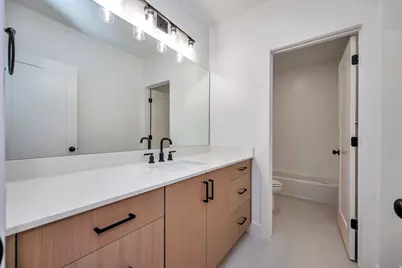 283 W Summerhill Ln W, Centerville, UT 84014 - Photo 24