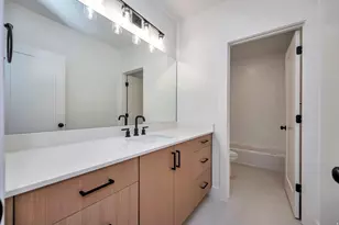 283 W Summerhill Ln W, Centerville, UT 84014 - Photo 24