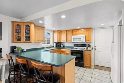 2883 W Janalee Dr, West Jordan, UT 84088 - Photo 8