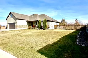 1387 S 1600 W, Vernal, UT 84078 - Photo 2