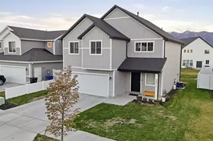 2011 Wren Cir, Logan, UT 84321 - Photo 2
