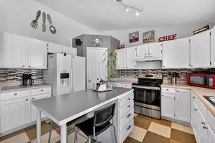 3291 S Hunter Farm Way, West Valley, UT 84128 - Photo 10