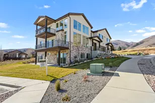 1085 Olympic Circle, Midway, UT 84049 - Photo 6