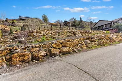 3088 E Silver Hawk Dr S, Holladay, UT 84121 - Photo 2