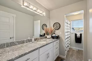 7091 N Oquirrh Rnch Pkwy, Eagle Mountain, UT 84005 - Photo 18