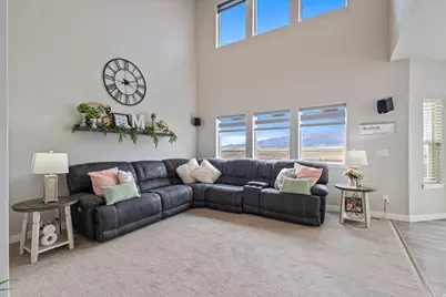 7091 N Oquirrh Ranch Pkwy, Eagle Mountain, UT 84005 - Photo 4