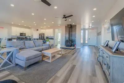 665 S Shelter Dr, Big Water, UT 84741 - Photo 18