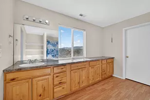 6543 W Oak Bridge Dr, West Jordan, UT 84081 - Photo 14