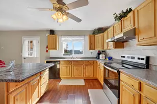 6543 W Oak Bridge Dr, West Jordan, UT 84081 - Photo 10