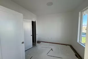 409 W Sapphire Dr, Tooele, UT 84074 - Photo 6