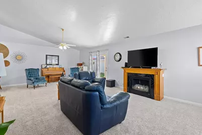 1660 E 900 S #18, Clearfield, UT 84015 - Photo 4