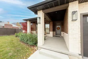 1574 E Winward Dr, Holladay, UT 84117 - Photo 2