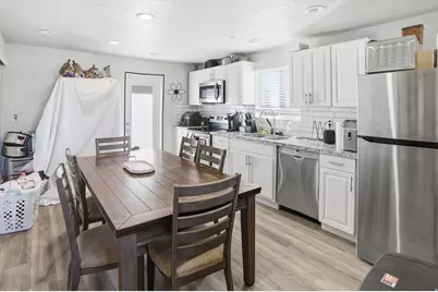 3306 N Fairfield Rd, Layton, UT 84041 - Photo 2