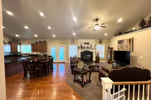 1211 Grandview Dr, Providence, UT 84332 - Photo 12