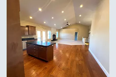 1211 Grandview Dr, Providence, UT 84332 - Photo 12