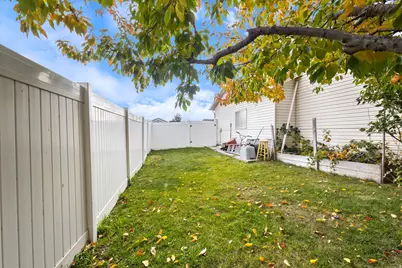 5352 W Cassatt Cir, Kearns, UT 84118 - Photo 32
