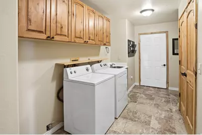 242 Canyon View Dr, Malad City, ID 83252 - Photo 18