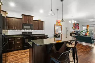 128 W Parramatta Ln, Salt Lake City, UT 84115 - Photo 4