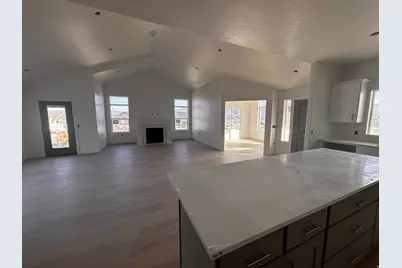 9553 S Ember Glow Ct #D, South Jordan, UT 84095 - Photo 4
