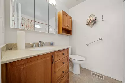 7083 Village Pl, Midvale, UT 84047 - Photo 18