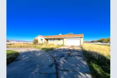 562 W Erda Way, Erda, UT 84074 - Photo 2