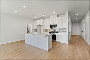 1026 E Coyote Crest Dr, Washington, UT 84780 - Photo 8