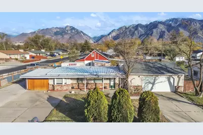 10109 S Peony Way, Sandy, UT 84094 - Photo 2