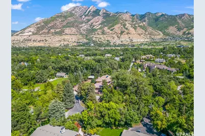 6003 S Oakhill Dr, Holladay, UT 84121 - Photo 2