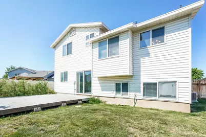 1782 N 810 W, Clinton, UT 84015 - Photo 14