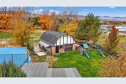 1890 W Rock Hollow Rd, Bluffdale, UT 84065 - Photo 6