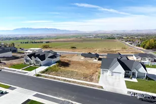 641 S 1080 E, Smithfield, UT 84335 - Photo 1