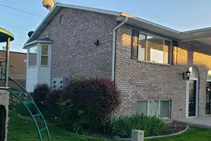 125 W 870 N, Orem, UT 84057 - Photo 2