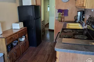 45 E Ivy St, Scofield, UT 84526 - Photo 6