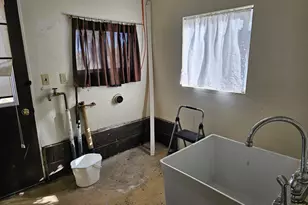 90 N 300 E, Castle Dale, UT 84513 - Photo 8