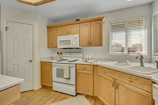 9414 S 1980 W, South Jordan, UT 84095 - Photo 10