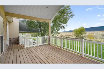 9141 N Canyon Wash Dr, Eagle Mountain, UT 84005 - Photo 8