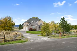 9141 N Canyon Wash Dr, Eagle Mountain, UT 84005 - Photo 4